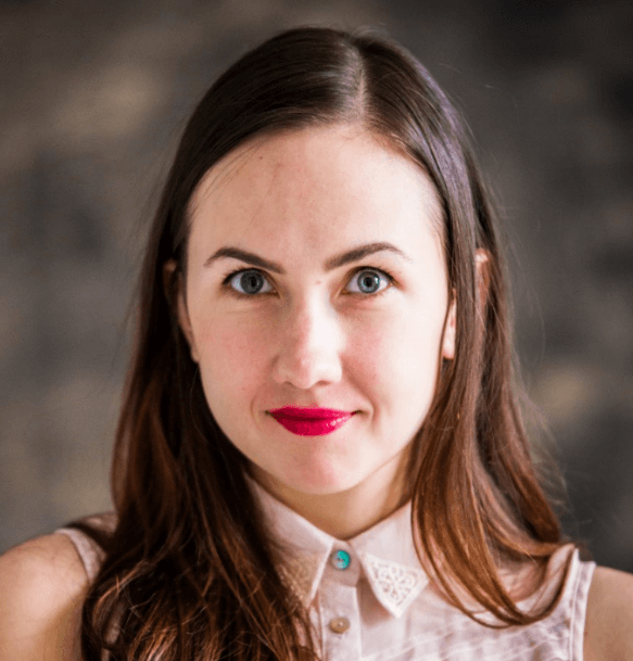 Par Uzlādēts 4 Elizabete Mendziņa
