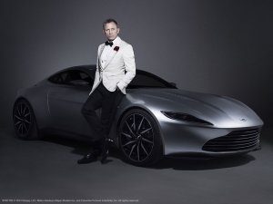 Aston Martin DB10 ar 007