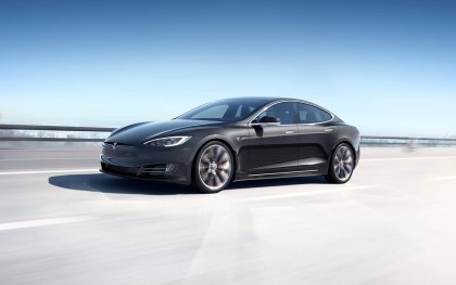 Latvijā pieejamie elektroauto salīdzināti plecu pie pleca [atjaunots 12/2020] Tesla Model S