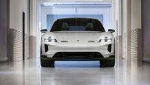 Latvijā pieejamie elektroauto salīdzināti plecu pie pleca [atjaunots 12/2020] Porsche Mission E Cross Turismo