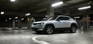 Mazda MX-30 sānskats