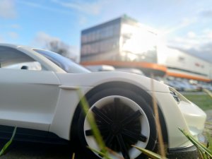 Porsche Mission E no Playmobil
