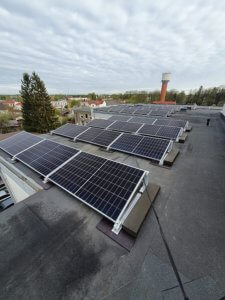 Gulbenes pašvaldības administrācijas ēkas saules paneļi