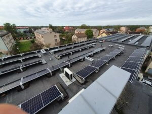 Gulbenes pašvaldības administrācijas ēkas saules paneļi