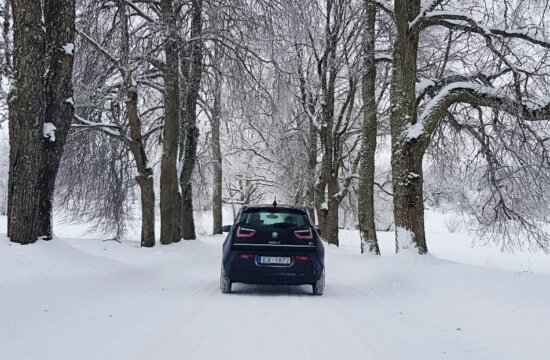 BMW i3 ziemā