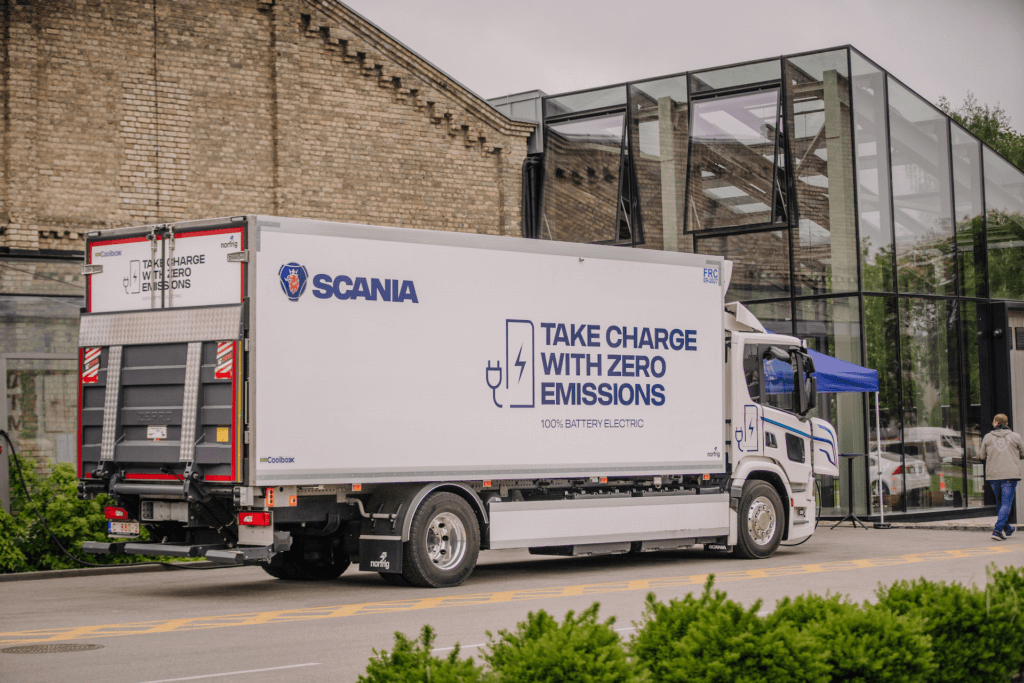 Scania konference par kravas automobiļu elektromobilitāti