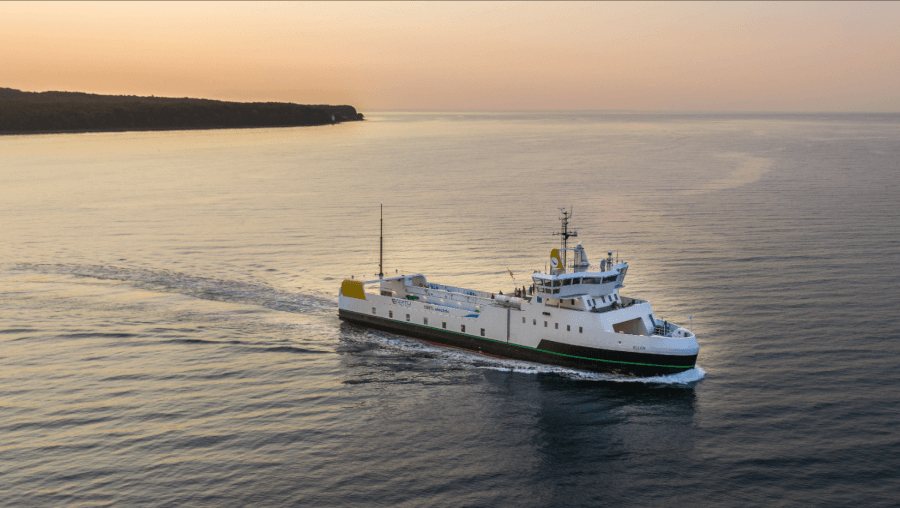 The Danish electric ferry breaks the record for the longest journey on a single battery charge