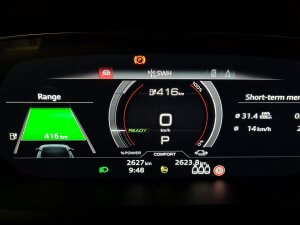 Audi e-tron GT instrumentu panelis