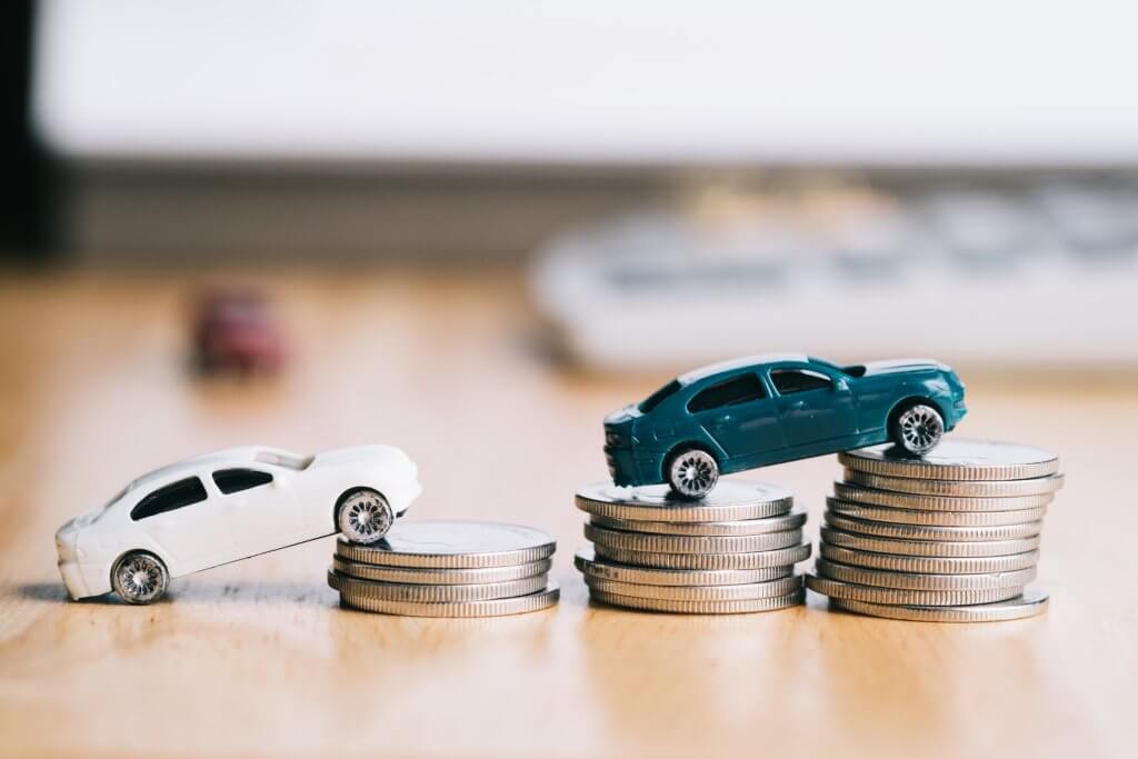 Automašīnu vērtība (Shutterstock foto)