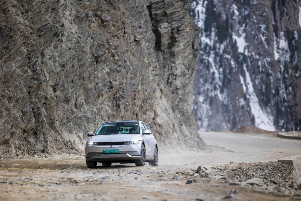 Hyundai Ioniq 5 Indijas Kalnos (publicitātes Foto)