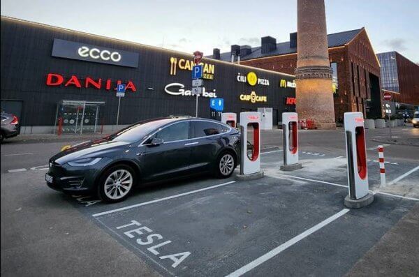 Tesla supercharger rīgā