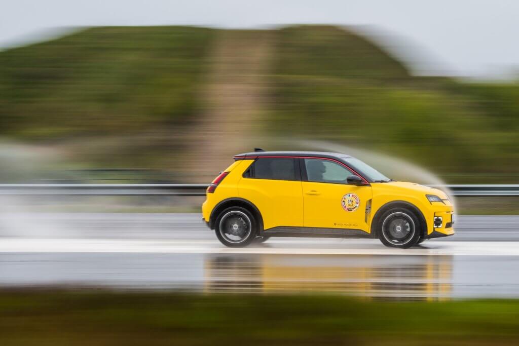 Renault 5 Latvijas e-auto 2025/26 testos