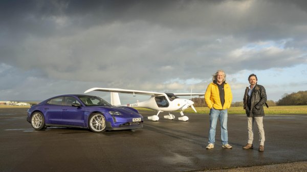 Porsche Taycan Turbo GT against the Pipistrel Velis Electro