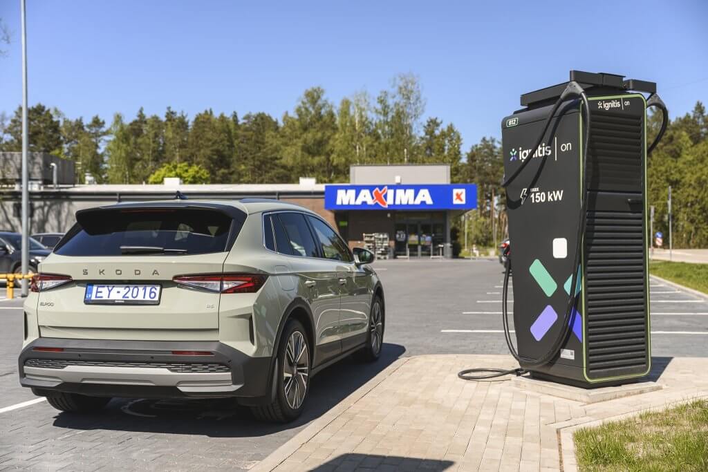 Baloži EV charger next to Maxima
