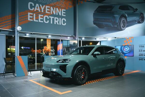 In Riga for the first time is displayed Porsche Cayenne Turbo Electric